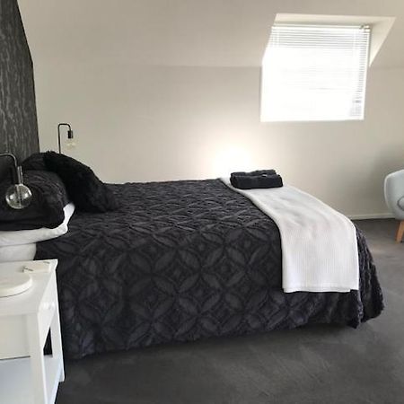 Home By Hagley Park Christchurch Bagian luar foto