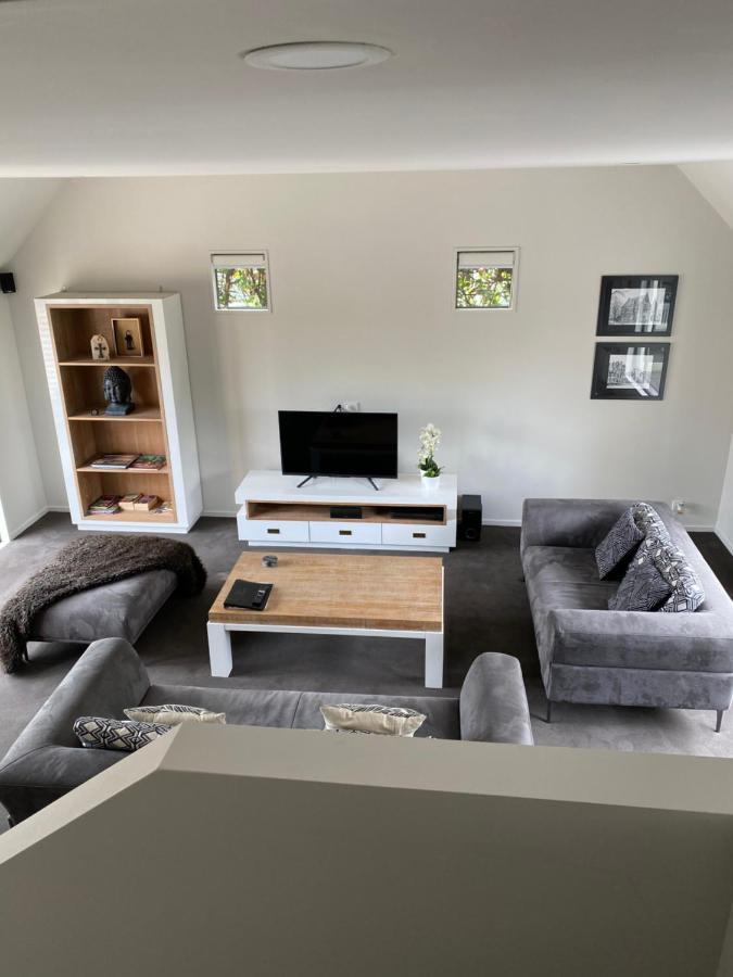 Home By Hagley Park Christchurch Bagian luar foto