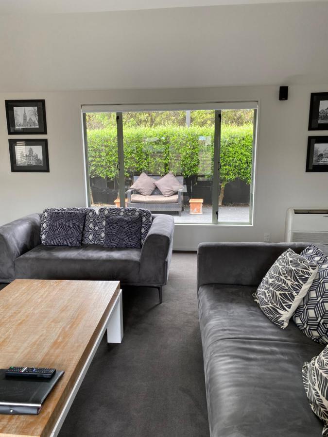 Home By Hagley Park Christchurch Bagian luar foto