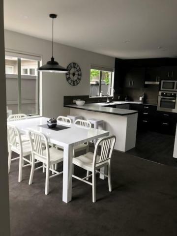 Home By Hagley Park Christchurch Bagian luar foto